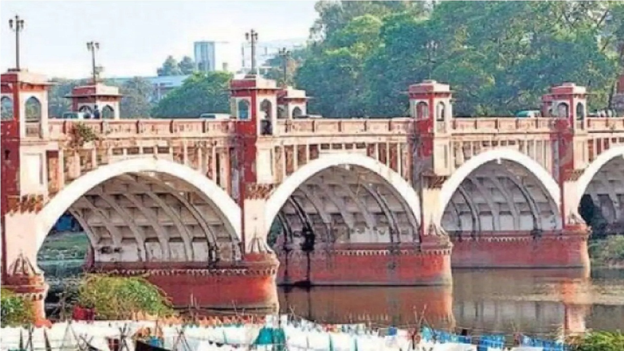 Lucknow News: लखनऊ के पक्का पुल पर चार पहिया वाहनों की No Entry, जानें 110 साल पुराने पुल का इतिहास