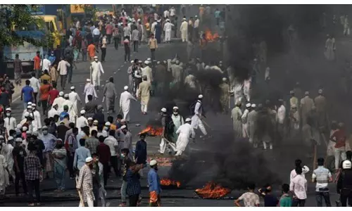 Bangaldesh Violence : सुप्रीम कोर्ट का बड़ा फैसला, अब 93 फीसदी सरकारी नौकरियां मेरिट के आधार पर भरी जाएंगी