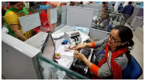 खुशखबरी! बैंक क्लर्क के 6000+ पदों पर निकली बंपर भर्ती, आवेदन करने का अंतिम मौका, ऐसे करें अप्लाई