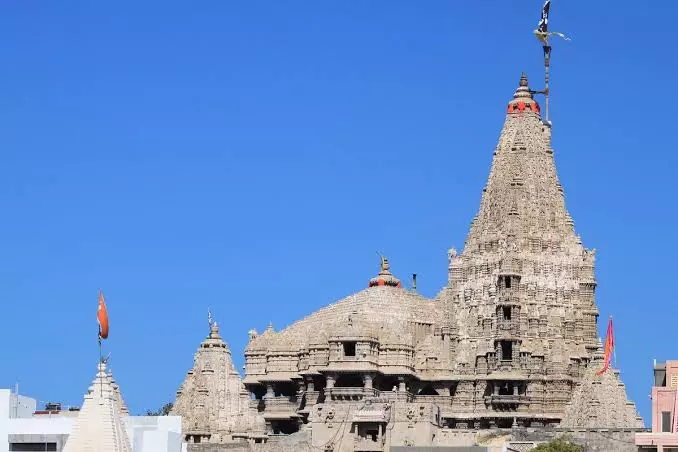 Lucknow Famous Dwarka Dhish Temple