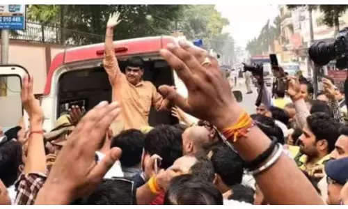 UP: बीजेपी के पूर्व विधायक उदयभान करवरिया जेल से रिहा, हत्याकांड में मिली थी आजीवन कारावास सजा