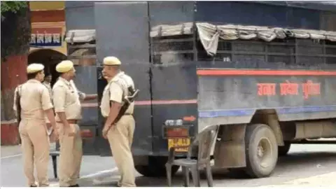 Ballia extortion racket
