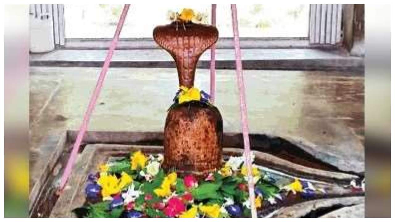 Lucknow News: बड़े महादेव की पूजा से हो जाती थी बारिश..., काकोरी के इस शिव मंदिर में लगता है भक्तों का जमावड़ा