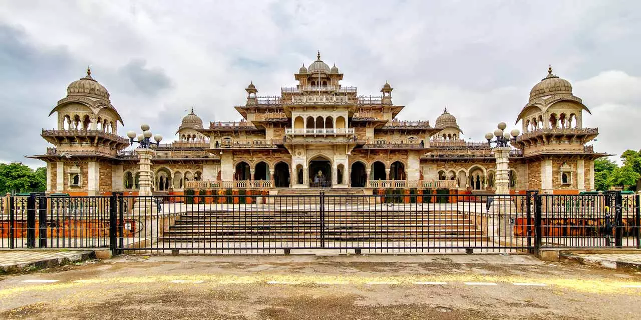 Albert Hall, Nahargarh, Raj Mandir