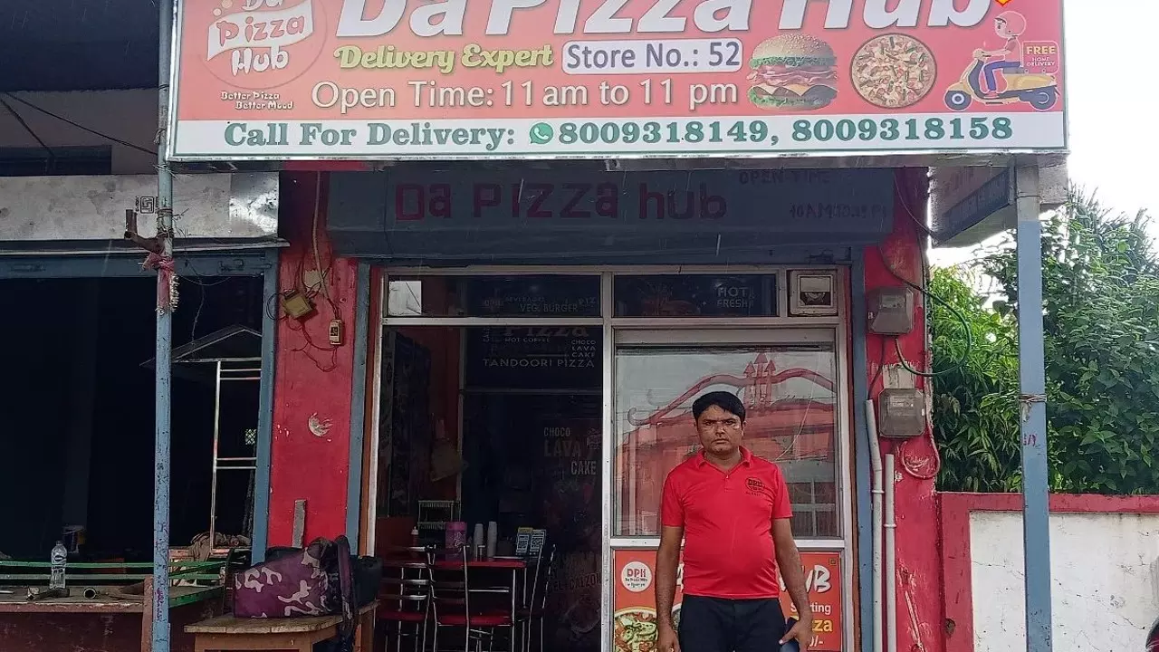 Chitrakoot Famous The Pizza Hub