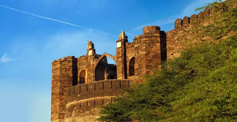 Ajmer Tourist Place, Taragarh Fort Details