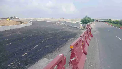Gorakhpur: मुख्यमंत्री योगी के गोरखपुर को पहली सौगात, काम पूरा, अब सिर्फ 3.30 घंटे में लखनऊ का सफर