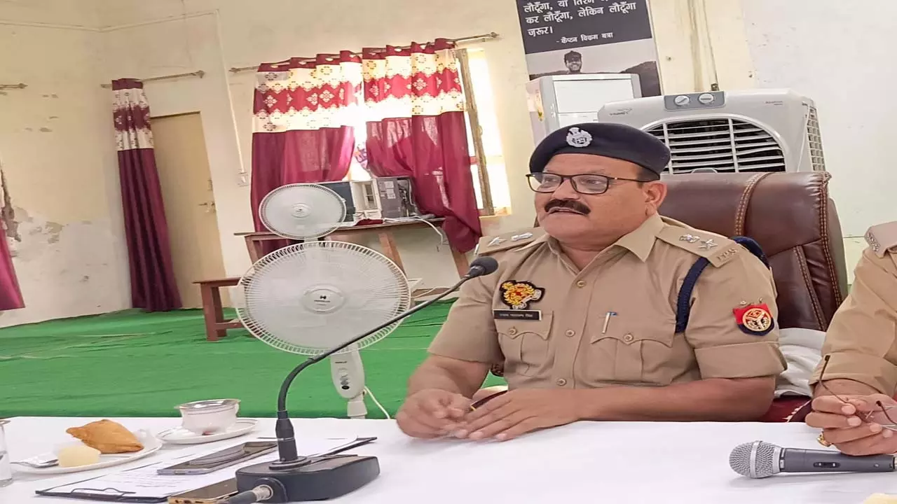 SSP Etah Shyam Narayan Singh SSP Etah Shyam Narayan Singh took a big action, two post incharges were found negligent in their duty and were sent to the line