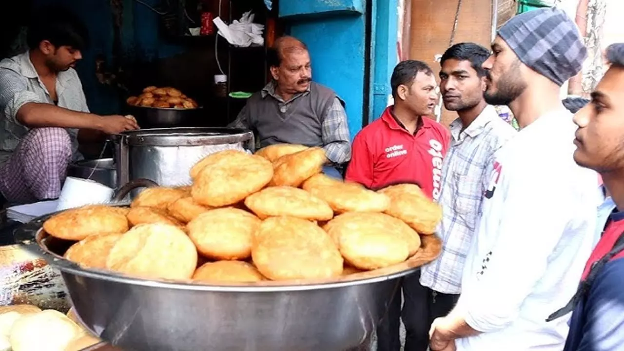 Lucknows Famous Bajpayees Kachori