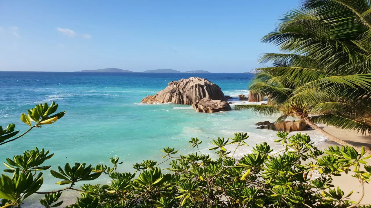 Seychelles Travel Guide