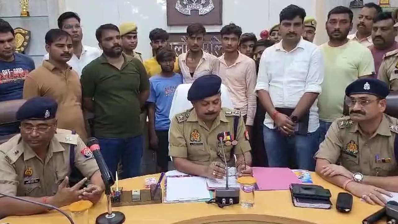 Superintendent of Police in Jalaun On the instructions of SOG Surveillance, Orai Police arrested 6 bike thieves along with 14 bikes