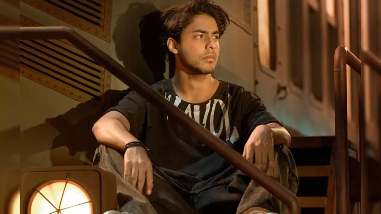 Aryan Khan Net Worth: बहुत अमीर शाहरुख खान के शहजादे आर्यन, इस तरह कर रहे तगड़ी कमाई