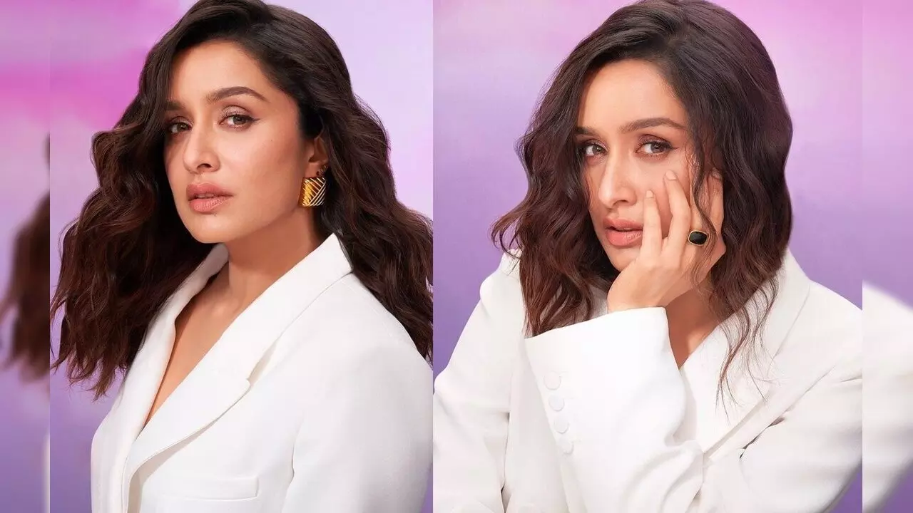 Shraddha Kapoor First Salary: कभी कॉफी शॉप में काम करती थीं श्रद्धा कपूर, अब हैं करोड़ों की मालकिन