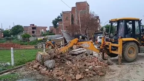 बुलडोजर कार्रवाई।
