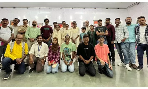 Lucknow News: स्ट्रीट फोटोग्राफी के लिए फ्रेम और लाइट पर दें ध्यान...फोटो प्रदर्शनी में छायाकार ने सिखाई बारीकियां