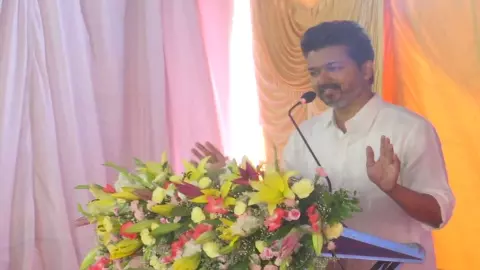 actor vijay