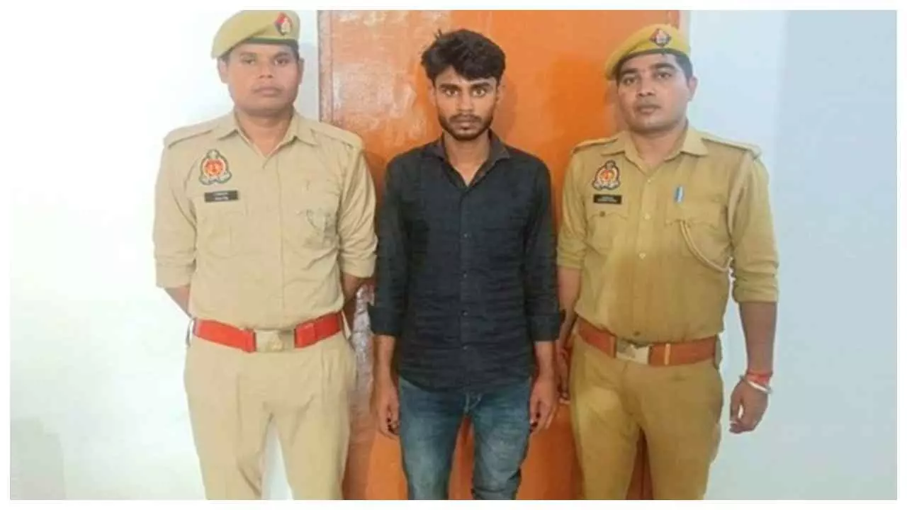 Sitapur News : डेढ़ माह से लापता युवती का झाड़ियों में मिला कंकाल, पुलिस ने प्रेमी को किया गिरफ्तार