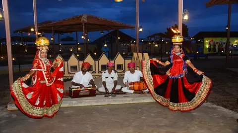 Special thali of Rajasthan in Chhattisgarh