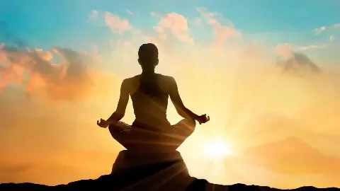 Morning Mantras: सुबह उठते ही करें इन मंत्रों का जाप, खुल जाएगी किस्मत