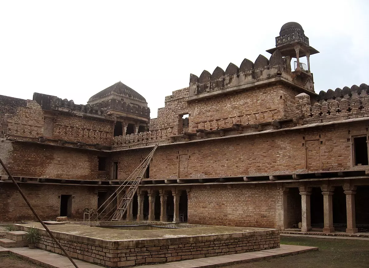 Chanderi Fort