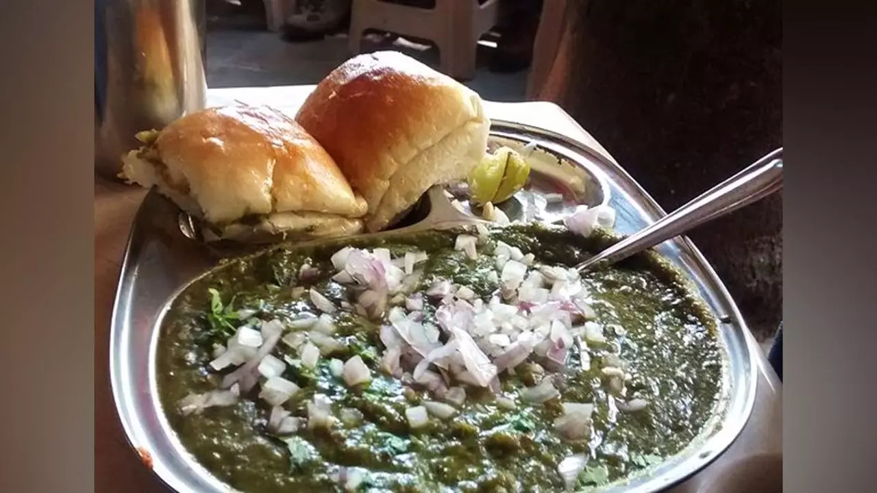 Mumbai Famous Black Pav Bhaji