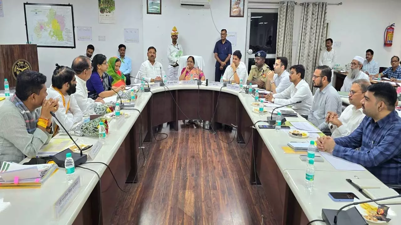 Minister Baby Rani Maurya held a review meeting, Minister unhappy with the functioning of the Electricity Department