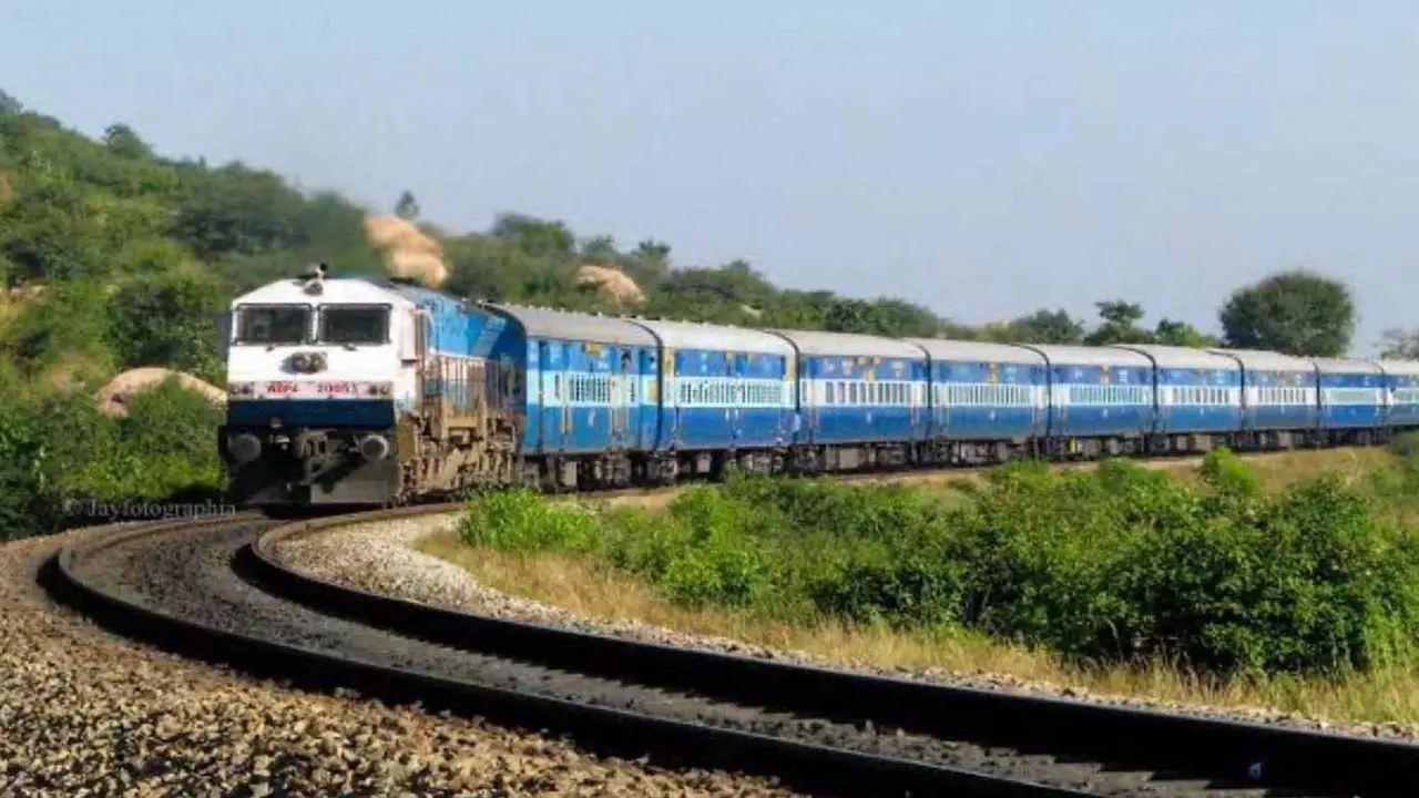 Festival at Hardoi railway station No indication of stoppage of special trains, passengers will have to wait now