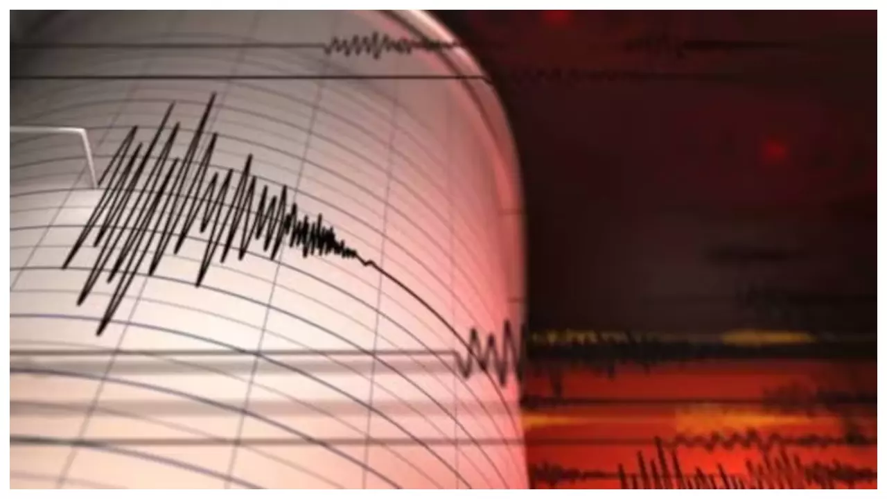 Earthquake: दिल्ली में भूकंप के झटके, 5.8 की तीव्रता से 54 सेकेंड तक कांपी धरती