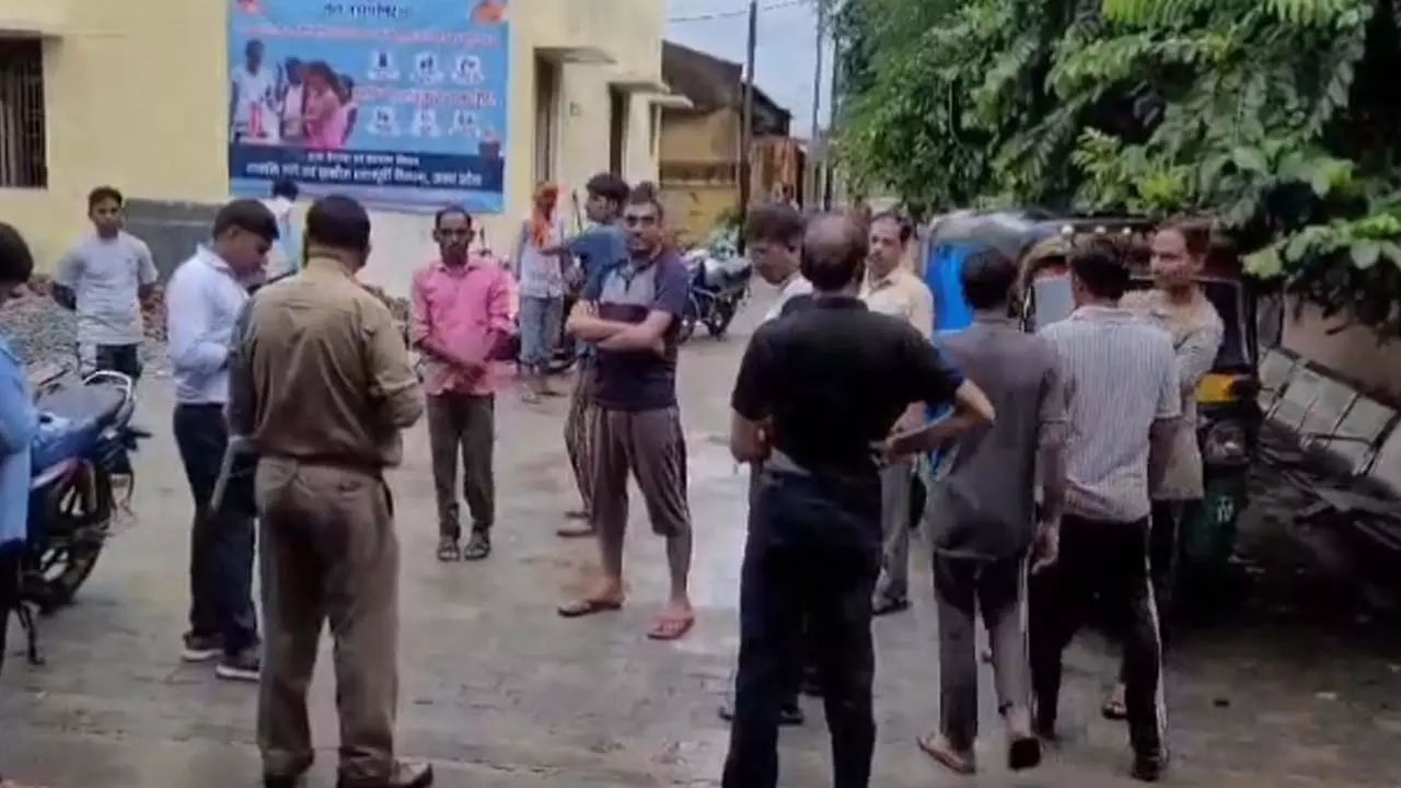 Torrential rain in Kasganj Rain wreaks havoc, two killed, three injured due to wall collapse