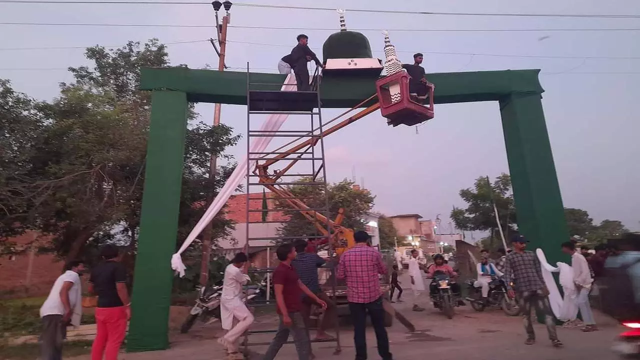 Procession of Jalsa-e-Mohammadi on the occasion of Barah Rabi-ul-Awwal in Siddharthnagar