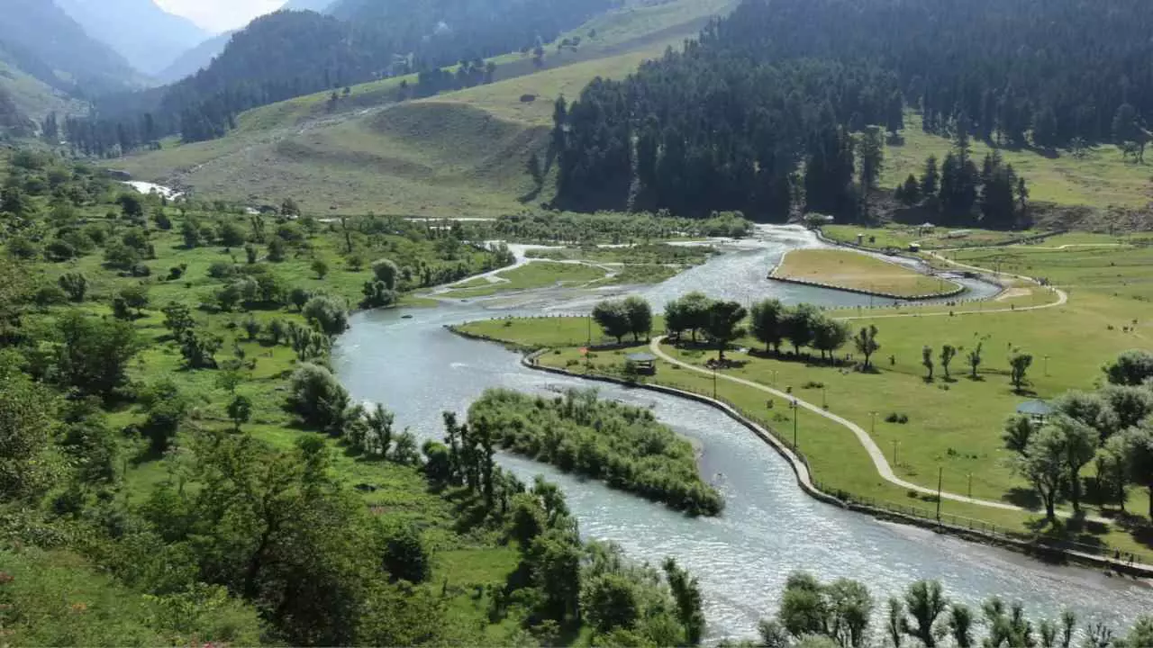 Jammu Kashmir Top 10 Tourist Destinations (Image Credit-Social Media)