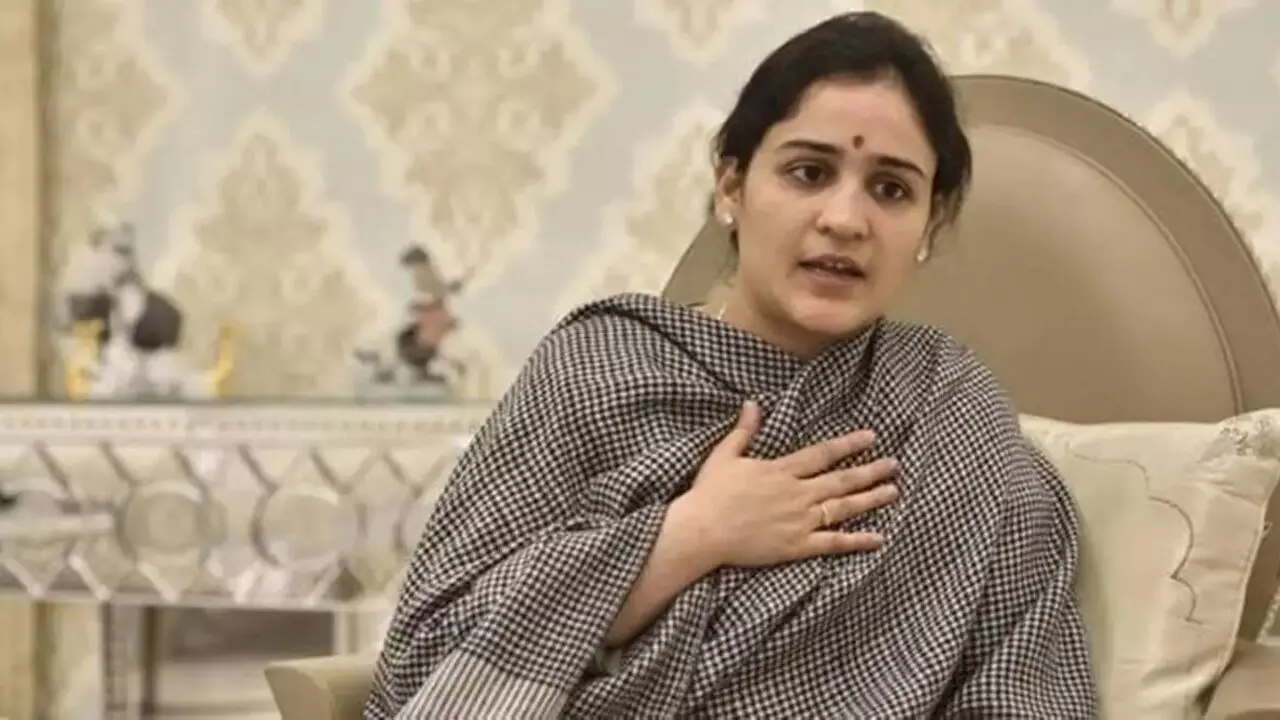 Aparna Yadav Lifestyle: आलीशान घर, लग्जरी कारें... ऐसी है मुलायम सिंह यादव की छोटी बहू की लाइफस्टाइल