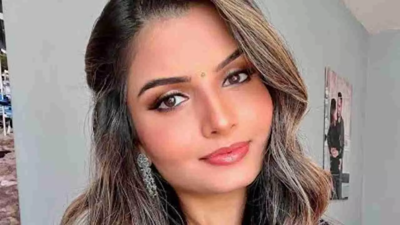 Dhruvi Patel Biography And Net Worth