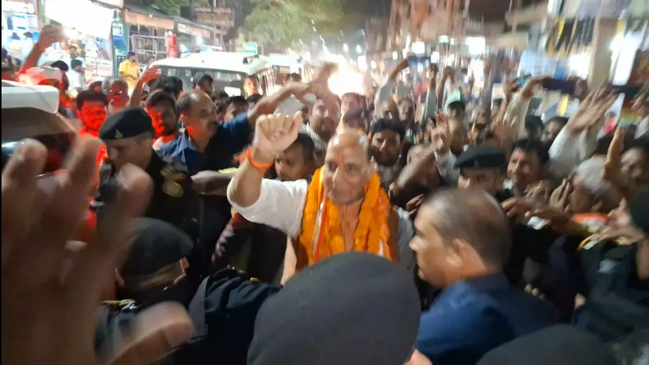 Rajnath Singh and Central Shivraj Singh Chauhan Reached Varanasi From Sonbhadra Road