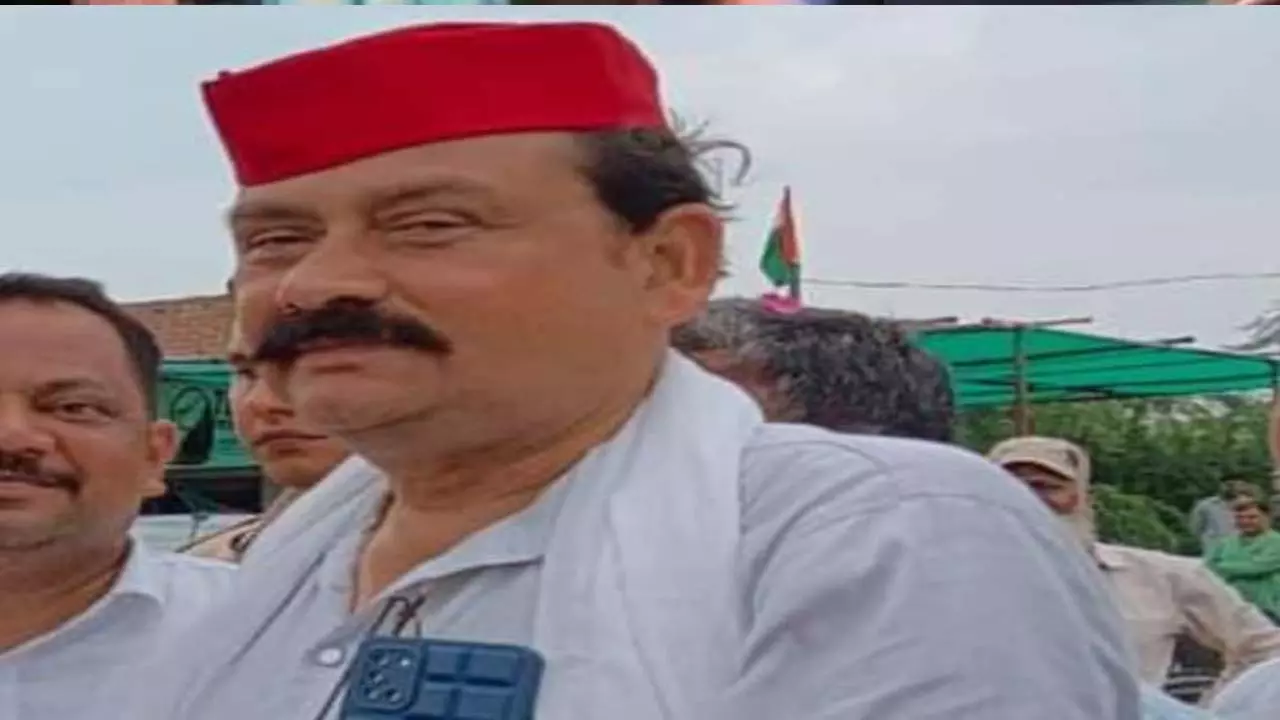 Samajwadi Party removed Etawah District Vice President Alok Dixit due to anti-party activities