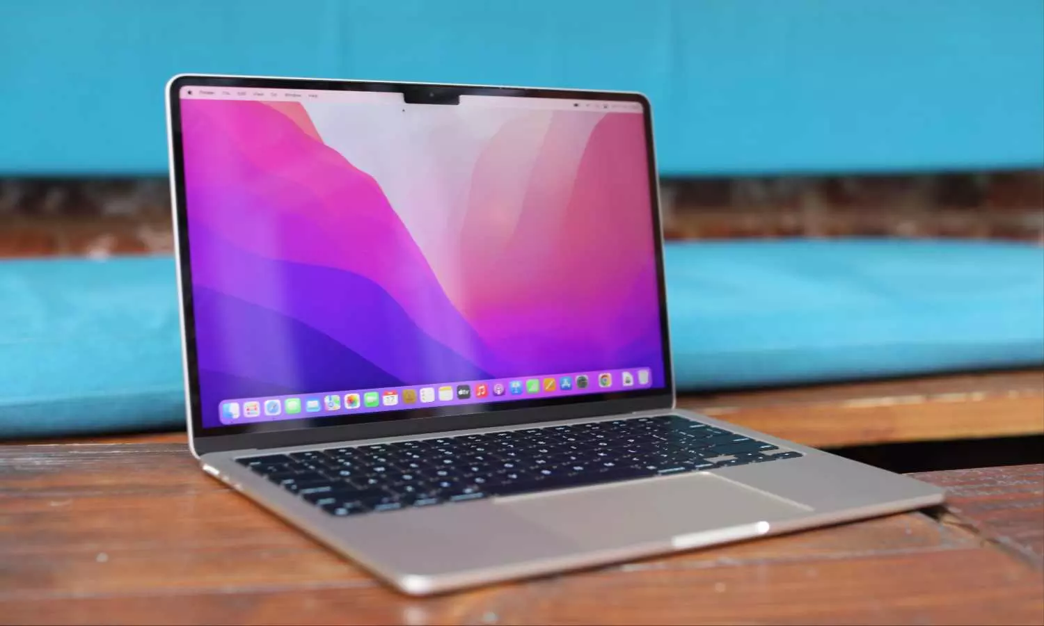 Apple MacBook Air M2 Price, Apple MacBook Air M2 Price in India, Tech News, Technology, Apple MacBook Air M2 Features, Apple MacBook Air M2 Review