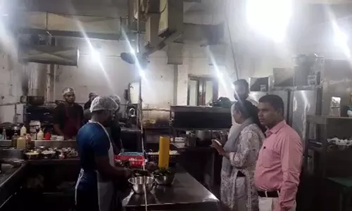 Process of writing names on hotels, dhabas and restaurants started, Food Department raided