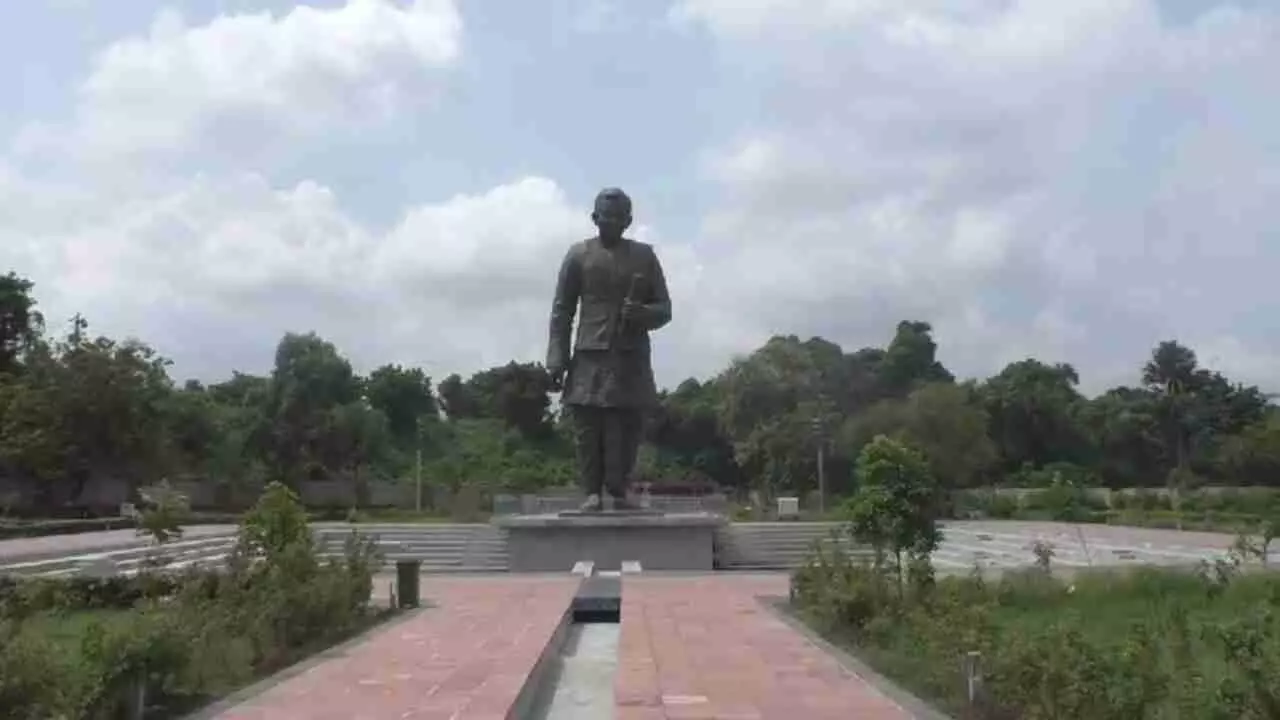 Statue of Pandit Deendayal Upadhyay