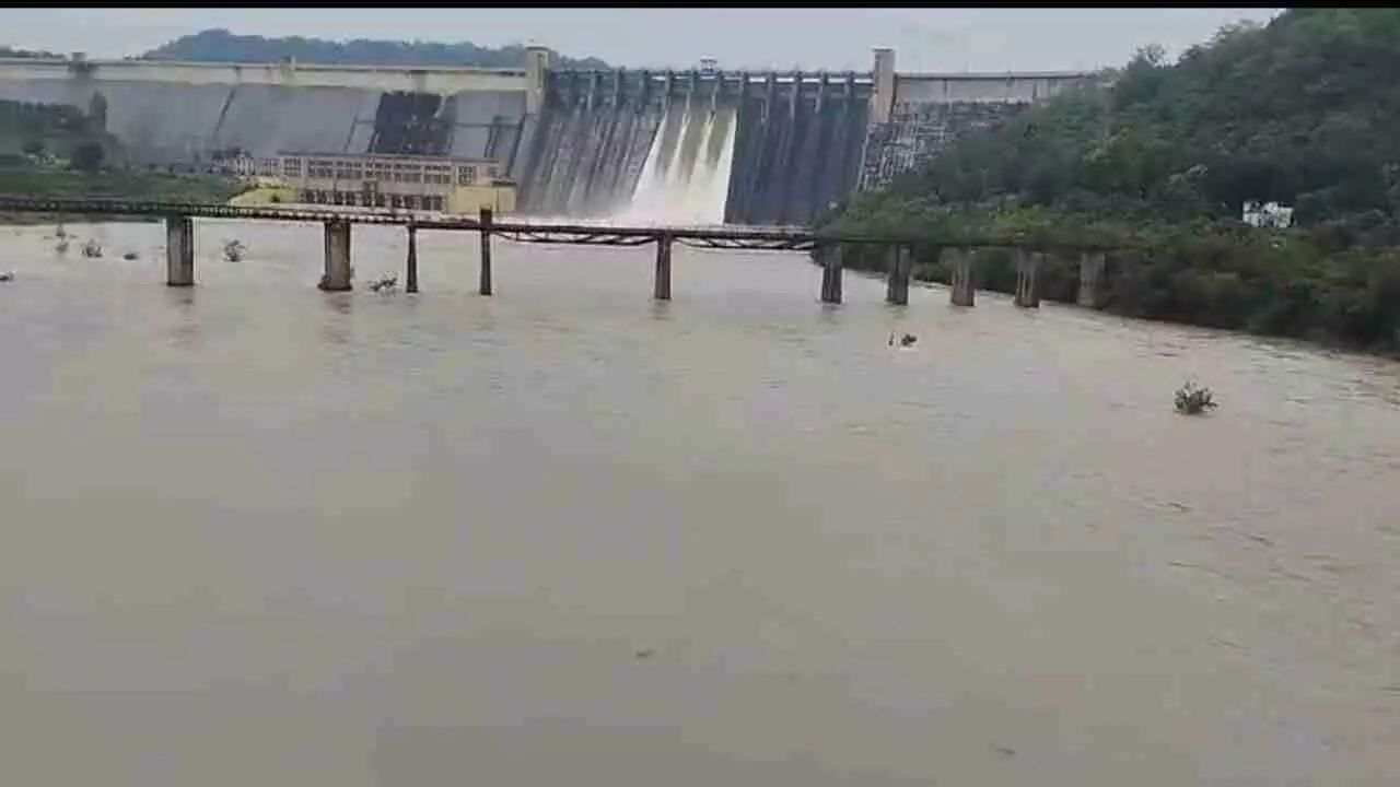 Rihand Dam gate open