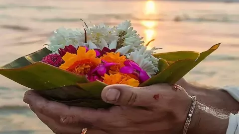 Sarva Pitru Amavasya 2024 Date: आज  कब होगी पूर्वजों की विदाई, जानिए इस दिन के नियम जो बरसायेंगे पितरों का आशीर्वाद