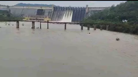 Rihand Dam gate open