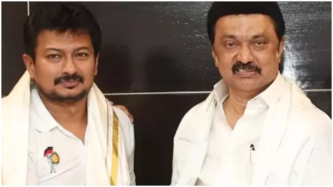Tamil Nadu : तमिलनाडु के डिप्टी सीएम बने उदयनिधि स्टालिन, सेंथिल बालाजी सहित इन चार मंत्रियाें ने भी ली शपथ Tamil Nadu : तमिलनाडु के डिप्टी सीएम बने उदयनिधि स्टालिन, सेंथिल बालाजी सहित इन चार मंत्रियाें ने भी ली शपथ