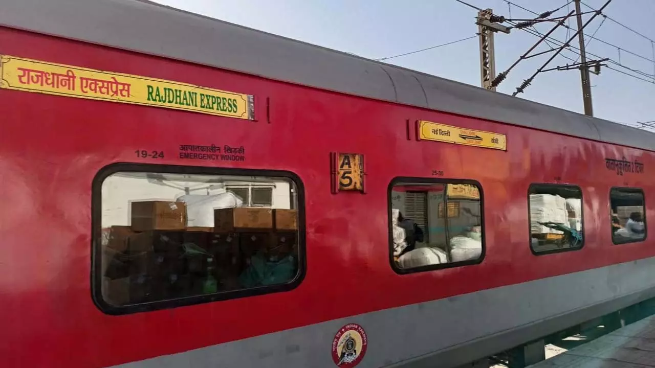 North Central Railway raided Sonbhadra station Order issued for stoppage of Rajdhani Express at timetable