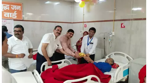 Lucknow News: बलरामपुर अस्पताल में वरिष्ठ नागरिक दिवस पर जागरूकता कार्यक्रम और गोष्ठी का हुआ आयोजन