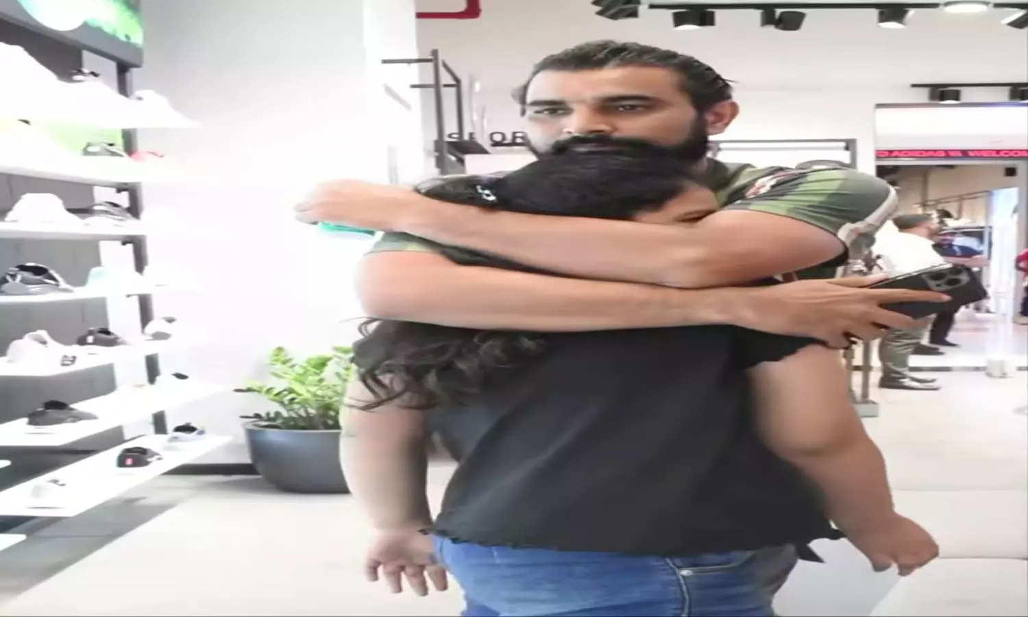 Mohammed Shami, Cricket, Sports, Mohammed Shami Meet His Daughter