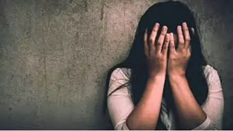Nurse accuses constable of rape Nurse accuses constable of rape