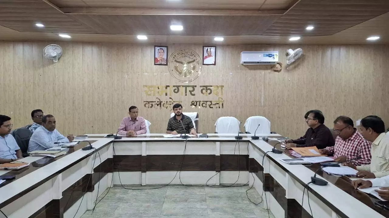 District Magistrate Ajay Kumar Dwivedi held a meeting on the death of cattle in the cowshed