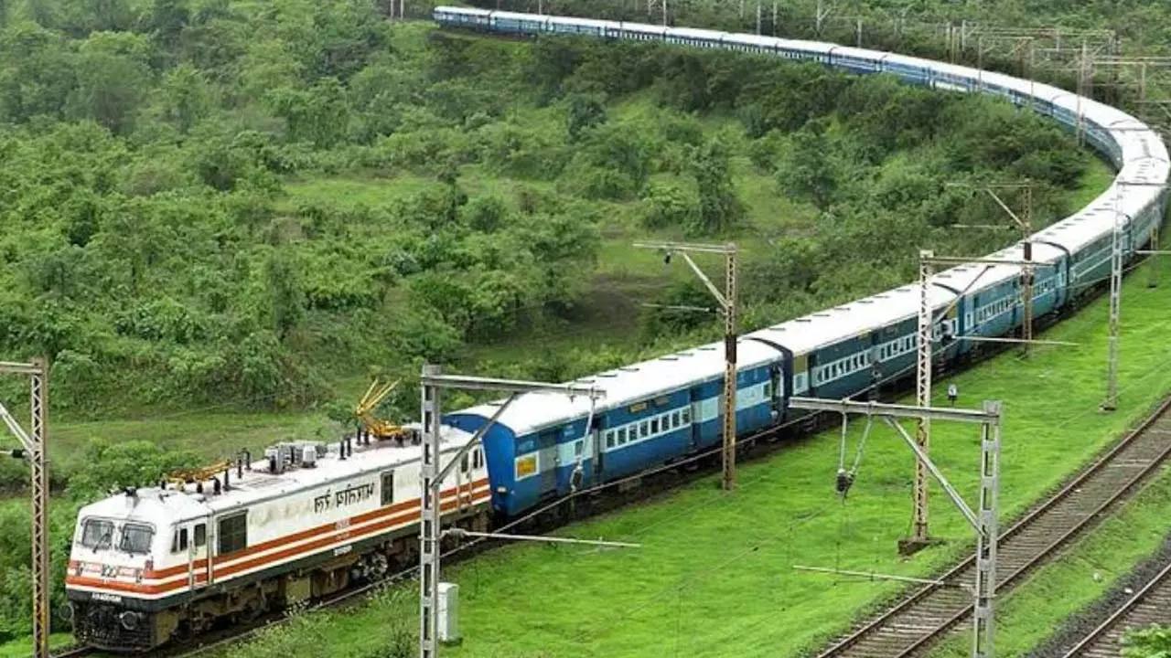 Instructions by the Railway Administration to run three trains with change of route due to non-interlocking work