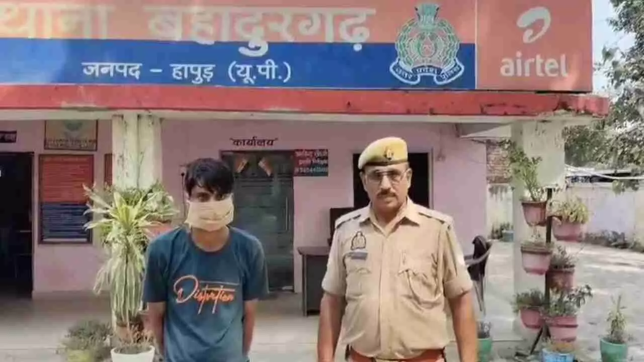 Hapur News: वारदात को अंजाम देने की फिराक में था शातिर बदमाश, पुलिस ने किया गिरफ्तार