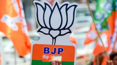 Bareilly News: हरियाणा में बीजेपी सरकार बनने की मना रहा था खुशी, दबंगों ने कर दिया हमला Bareilly News: हरियाणा में बीजेपी सरकार बनने की मना रहा था खुशी, दबंगों ने कर दिया हमला